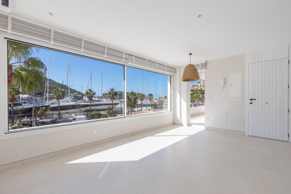 Renovated apartment directly on the marina of Port Andratx image 5