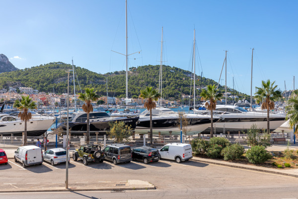Renovated apartment directly on the marina of Port Andratx image 7