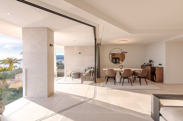 Designer luxury apartment right on the seafront in Portixol image 4