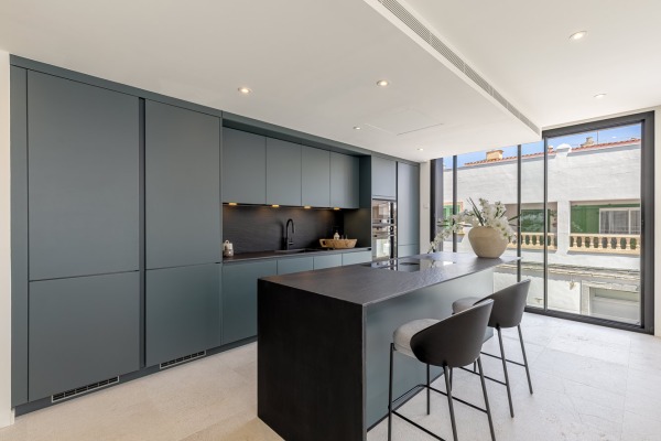 Exclusive townhouse with high-quality fittings and living comfort in Portixol image 6