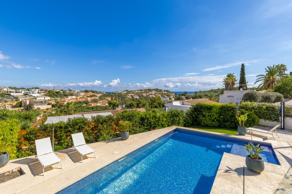 Modern villa with pool and sea views over two bays