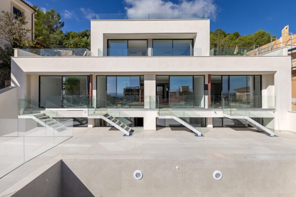 New development with duplex and triplex terraced houses with sea views image 4