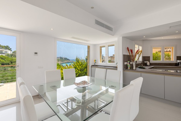 Exclusive villa with direct beach access to Cala Mandía and stunning views image 4
