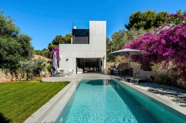 Modern villa in the upscale residential area of Portals Nous in the southwest