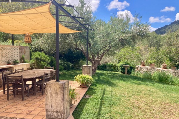 Mallorcan villa in an idyllic location at the foot of the Tramuntana mountains image 6