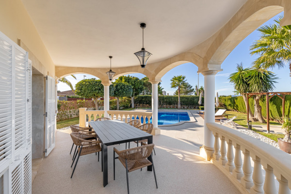 Mediterranean villa with sea views in Sa Torre image 4