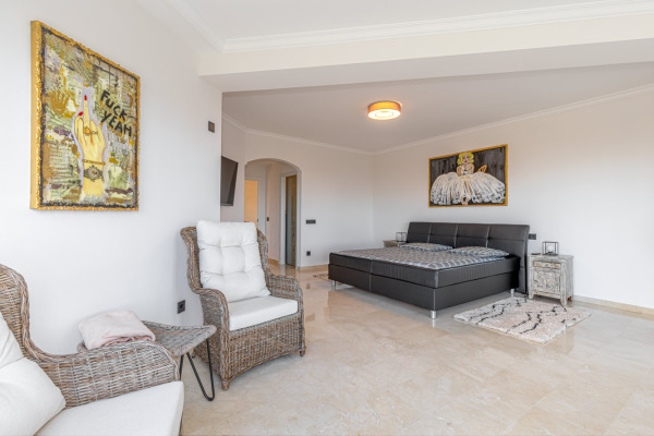 Mediterranean villa with sea views in Sa Torre image 9