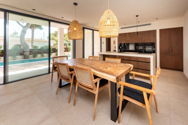 Luxurious newly built villa in Cap des Moro in the Mondragó Natural Park image 5