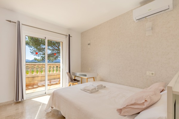 Mediterranean villa with a holiday rental license near the beach in Alcudia image 7