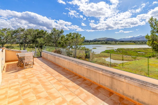 Mediterranean villa with a holiday rental license near the beach in Alcudia image 11