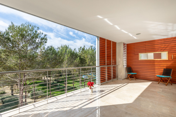 Modern penthouse in a new residential complex for sale  in Bendinat image 4