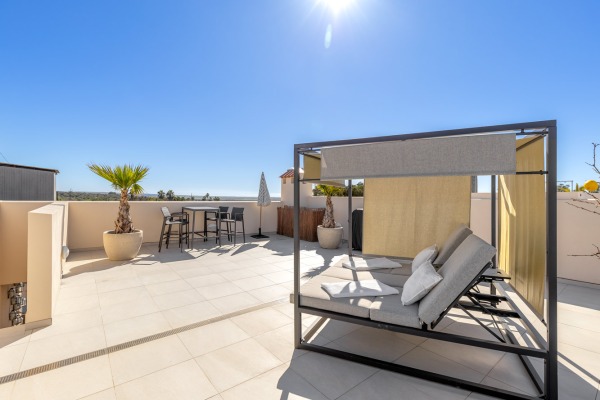 Modern penthouse with large roof terrace in Ses Salines