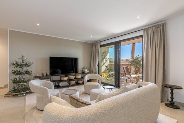 Modern penthouse with large roof terrace in Ses Salines image 4