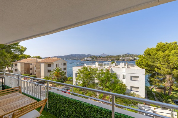 Renovated sea view apartment for sale in Santa Ponsa image 9