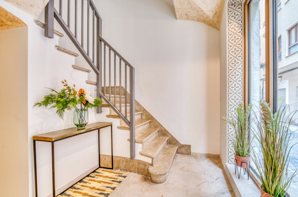 Modern apartment in a completely renovated, historic building image 12