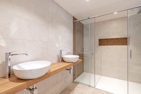 Modern, completely renovated luxury villa in an exclusive residential area image 11