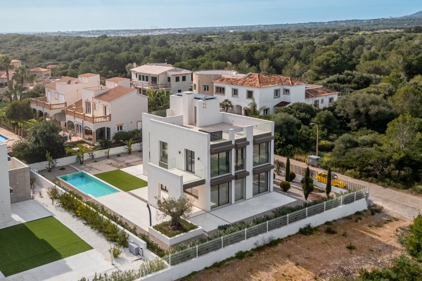 Modern new-build villa in Cala Murada on the east coast of Mallorca image 9