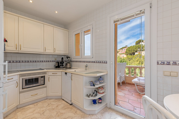 Mediterranean villa with sea views in a quiet location in Costa de la Calma image 6