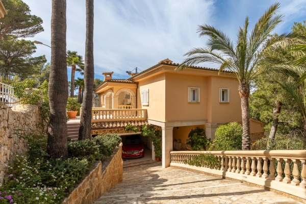 Mediterranean villa with sea views in a quiet location in Costa de la Calma image 12
